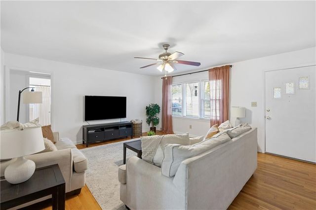 6317 W 58th Street, Mission, KS 66202