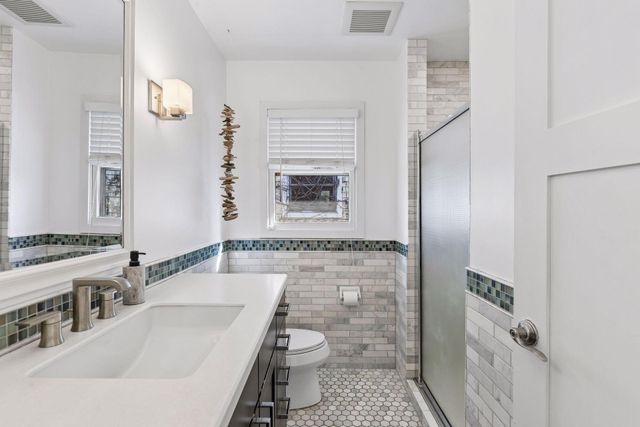 459 Madison Street NE, Minneapolis, MN 55413