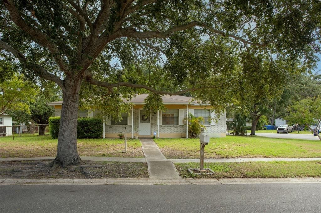 2811 W PEARL AVENUE, Tampa, FL 33611