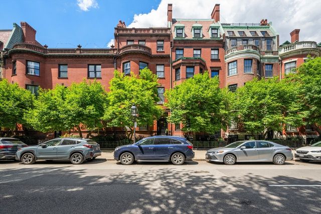 207 Commonwealth Ave 3, Boston, MA 02116