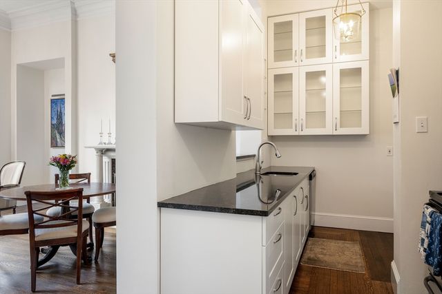 207 Commonwealth Ave 3, Boston, MA 02116