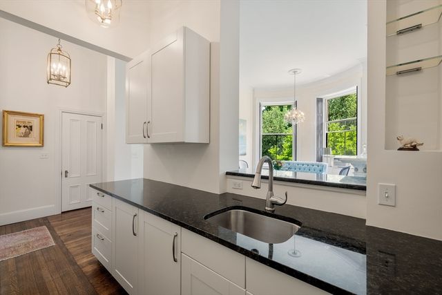207 Commonwealth Ave 3, Boston, MA 02116