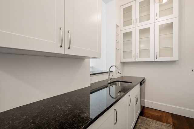 207 Commonwealth Ave 3, Boston, MA 02116