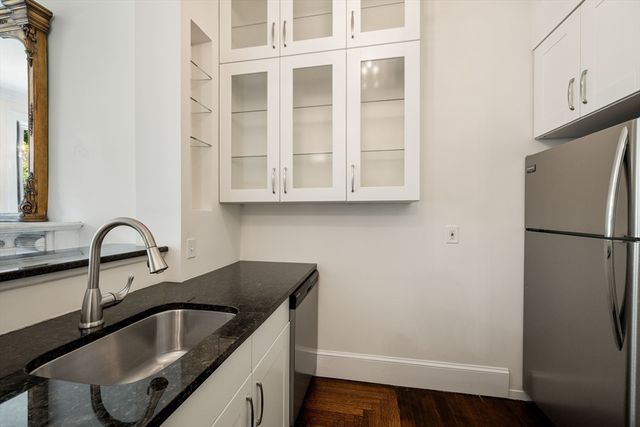 207 Commonwealth Ave 3, Boston, MA 02116