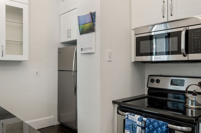 207 Commonwealth Ave 3, Boston, MA 02116