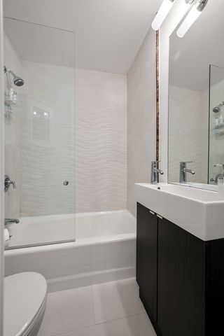 207 Commonwealth Ave 3, Boston, MA 02116