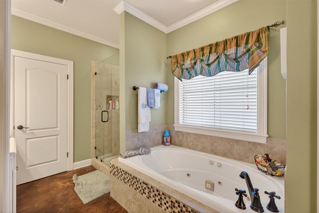 9040 Hayden Drive, Shreveport, LA 71106