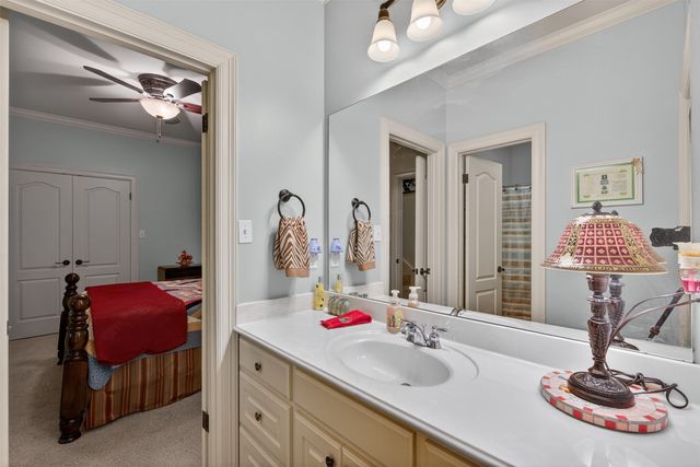 9040 Hayden Drive, Shreveport, LA 71106