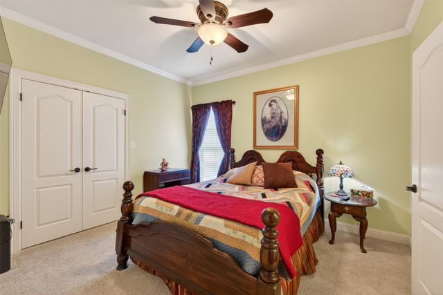 9040 Hayden Drive, Shreveport, LA 71106