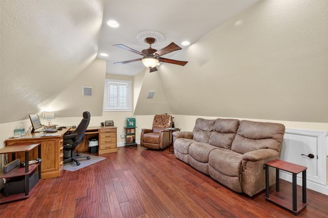 9040 Hayden Drive, Shreveport, LA 71106