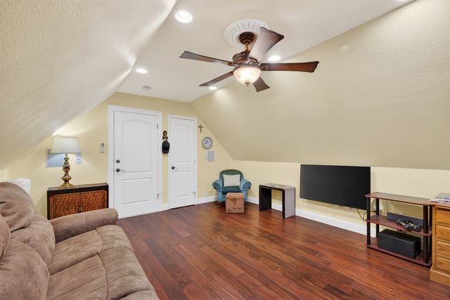 9040 Hayden Drive, Shreveport, LA 71106