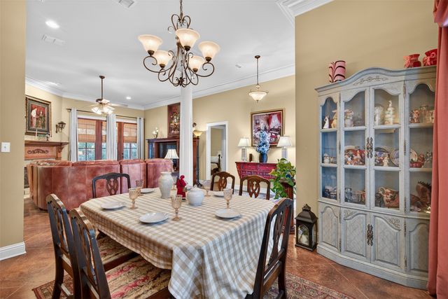 9040 Hayden Drive, Shreveport, LA 71106