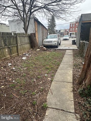 611 W KING ST, York, PA 17403