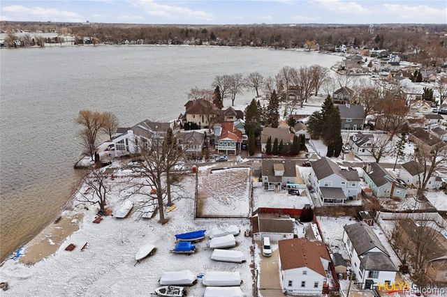 1628 Beechmont Street, Keego Harbor, MI 48320