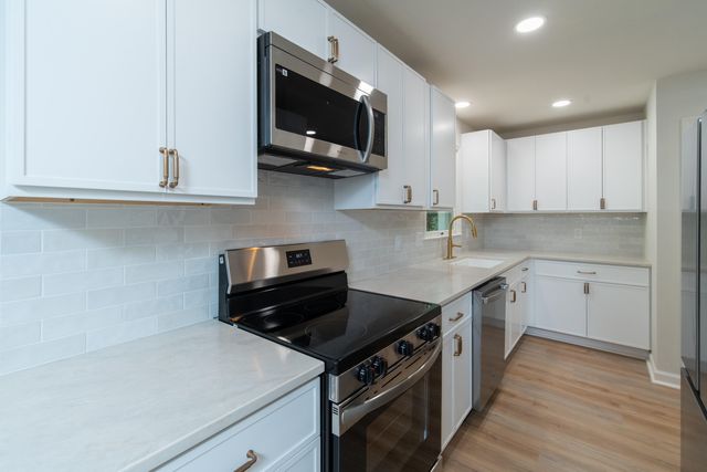 773 Harbor View Road, Charleston, SC 29412
