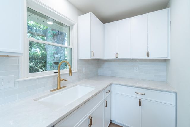773 Harbor View Road, Charleston, SC 29412
