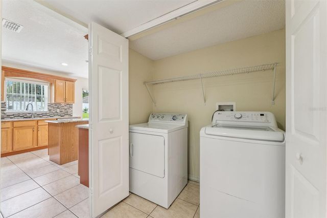 1072 ROYAL MARQUIS CIRCLE, Ocoee, FL 34761