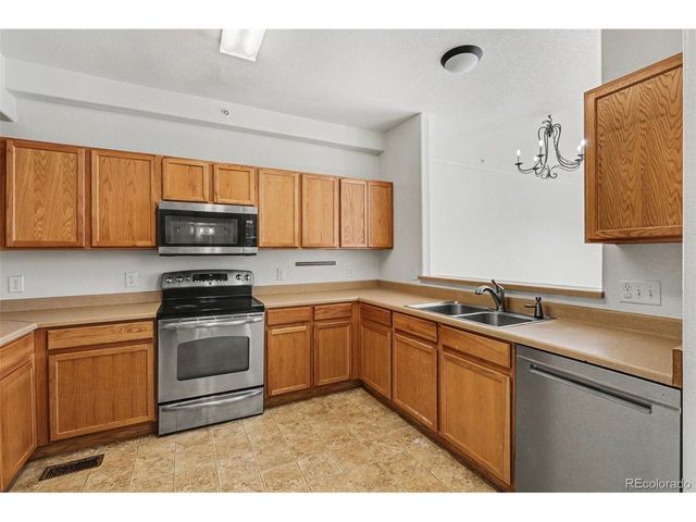 9758 Laredo St 9E, Commerce City, CO 80022