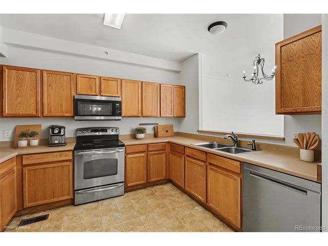 9758 Laredo St 9E, Commerce City, CO 80022