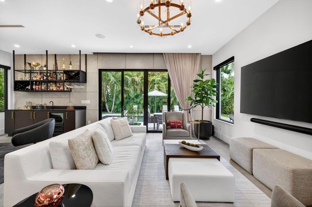1644 NE 4th Court, Fort Lauderdale, FL 33301