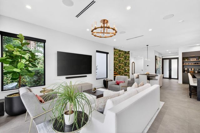 1644 NE 4th Court, Fort Lauderdale, FL 33301