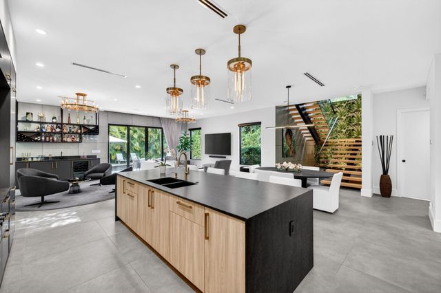 1644 NE 4th Court, Fort Lauderdale, FL 33301