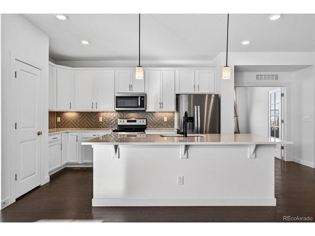 6311 Stable View St, Castle Pines, CO 80108