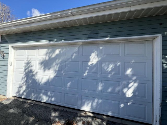 6908 W Greenbrook COURT, Milwaukee, WI 53223