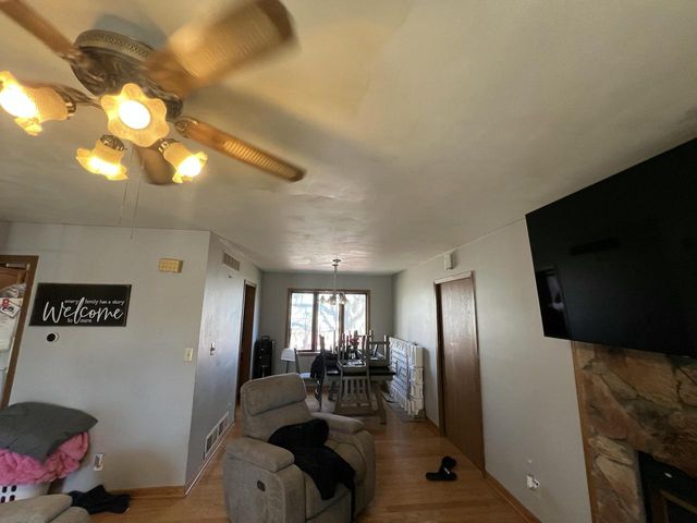 6908 W Greenbrook COURT, Milwaukee, WI 53223