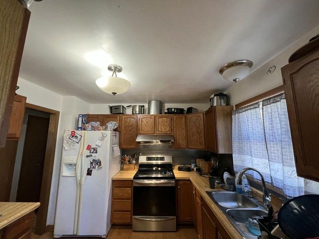 6908 W Greenbrook COURT, Milwaukee, WI 53223