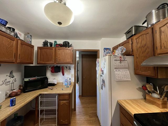 6908 W Greenbrook COURT, Milwaukee, WI 53223