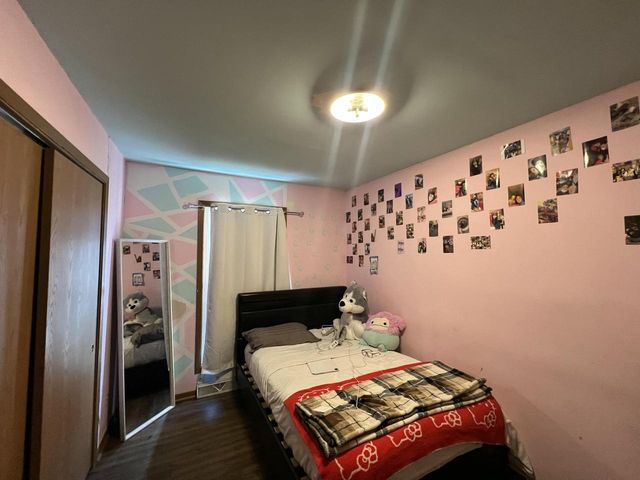 6908 W Greenbrook COURT, Milwaukee, WI 53223