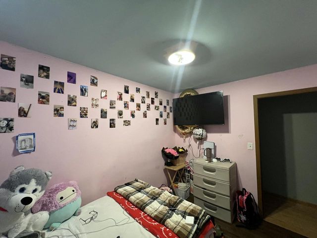 6908 W Greenbrook COURT, Milwaukee, WI 53223