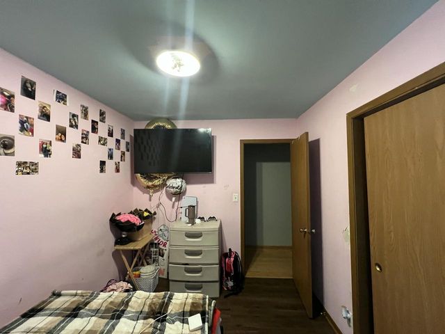 6908 W Greenbrook COURT, Milwaukee, WI 53223