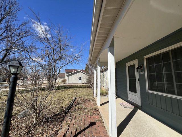 6908 W Greenbrook COURT, Milwaukee, WI 53223