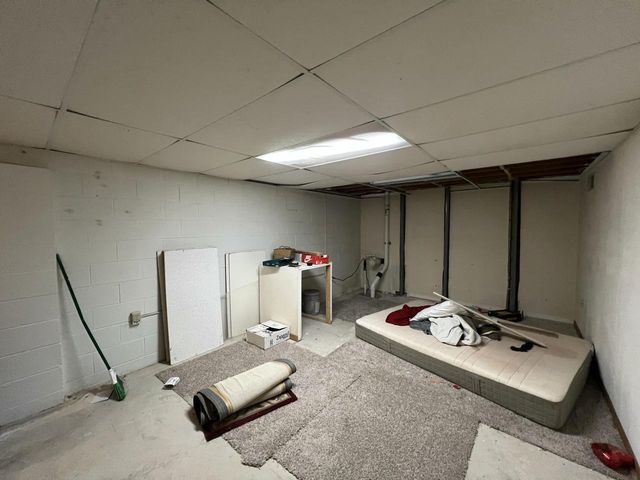 6908 W Greenbrook COURT, Milwaukee, WI 53223