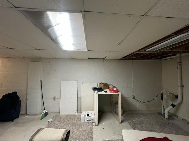 6908 W Greenbrook COURT, Milwaukee, WI 53223