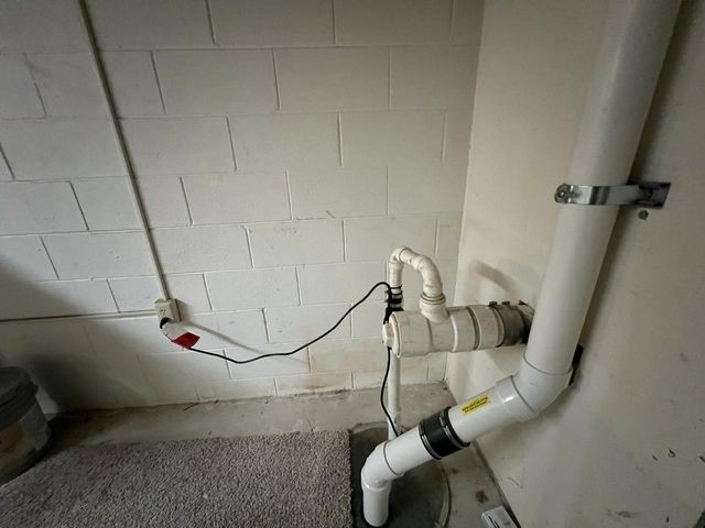 6908 W Greenbrook COURT, Milwaukee, WI 53223