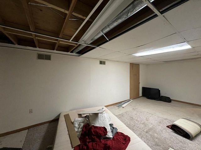 6908 W Greenbrook COURT, Milwaukee, WI 53223