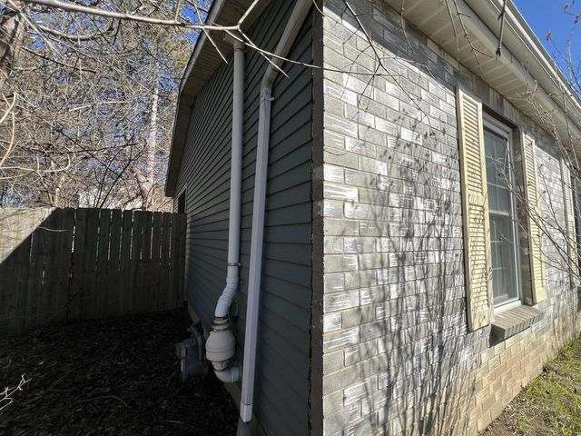 6908 W Greenbrook COURT, Milwaukee, WI 53223