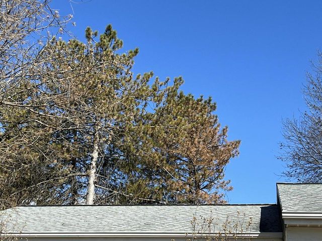 6908 W Greenbrook COURT, Milwaukee, WI 53223