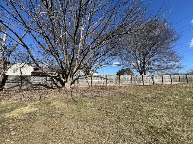 6908 W Greenbrook COURT, Milwaukee, WI 53223