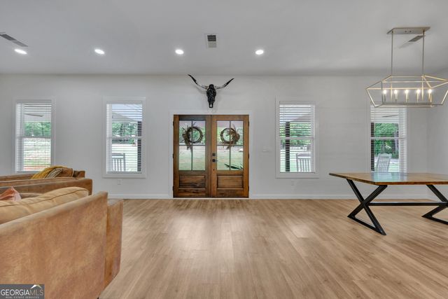 565 Hawks Trail, Newborn, GA 30056