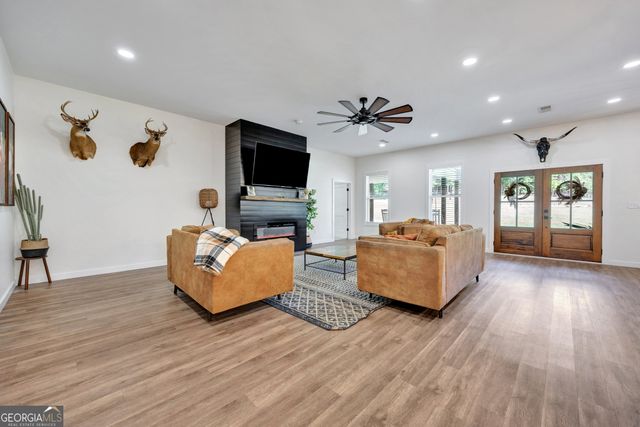 565 Hawks Trail, Newborn, GA 30056