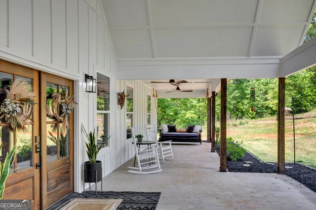 565 Hawks Trail, Newborn, GA 30056