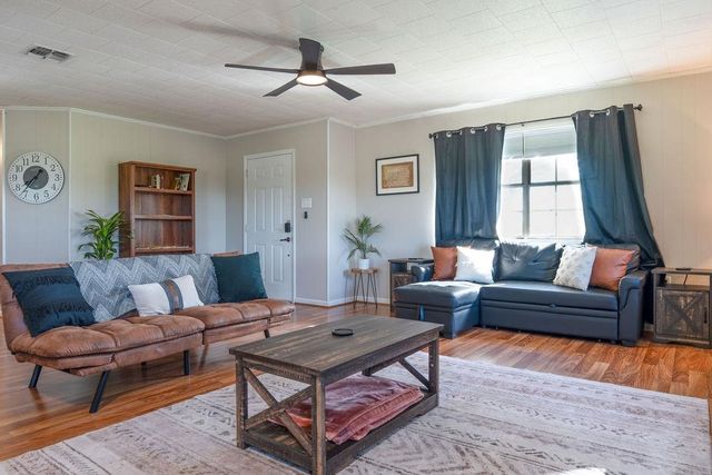 4308 Ferry Rd, Bourg, LA 70343