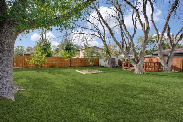 2212 Rifle Bend DR, Georgetown, TX 78626