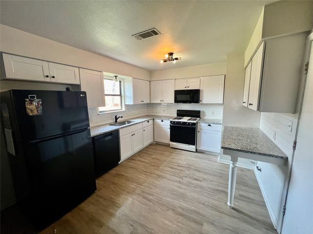 2212 Rifle Bend DR, Georgetown, TX 78626