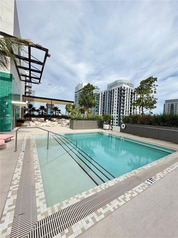 11 NE 6TH 2610, Miami, FL 33132