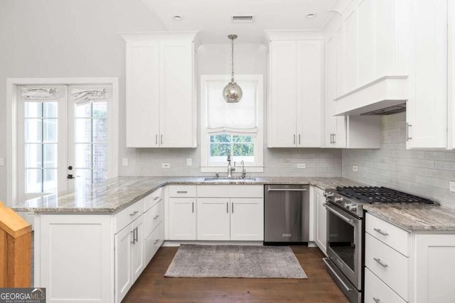 11231 Serenbe Lane, Chattahoochee Hills, GA 30268